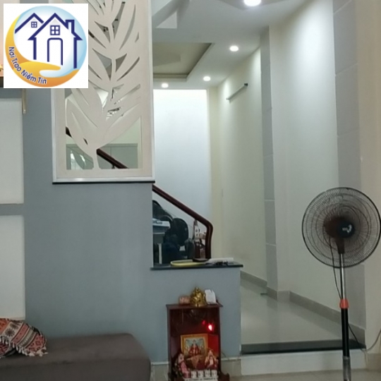  Diện tích 4x17m, 2 lầu, 4PN, Sổ Hồng riêng đã hoàn công, nhà thuộc đường Thạnh Xuân 25, Q12 - LH: 0939052828