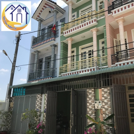 BÁN CĂN 1 SẸC HÀ HUY GIÁP, THẠNH XUÂN  - Q.12 - DT: 5m x 16m2 - 1 TRỆT 2 LẦU 4 PHÒNG NGỦ