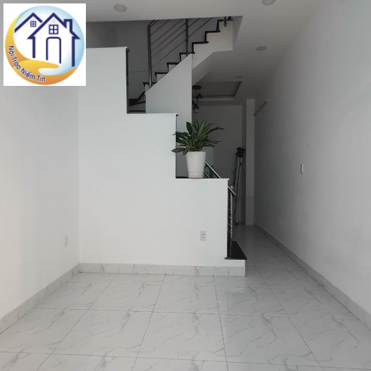 Bán nhà 1 trệt, 2 lầu, sân thượng, ngay trung tâm Quận 12, Tp HCM - LH: 0981 966 337