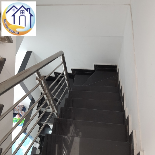 BÁN NHÀ 1 TRỆT 2 LẦU, SÂN THƯỜNG, GIÁ CHỈ 1 TỶ 2 TRĂM 80 MƯƠI TRIỆU ĐỒNG.