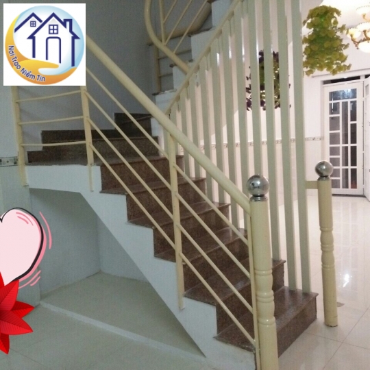 Nhà bán Thạnh Lộc 15, sổ hồng riêng, 1 lầu 3 PN, 4x13m, hẻm xe hơi, giá 2.85 tỷ, Vay bank 70%