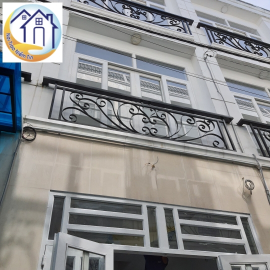 BÁN NHÀ 1 TRỆT 2 LẦU, SÂN THƯỜNG, GIÁ CHỈ 1 TỶ 2 TRĂM 80 MƯƠI TRIỆU ĐỒNG.