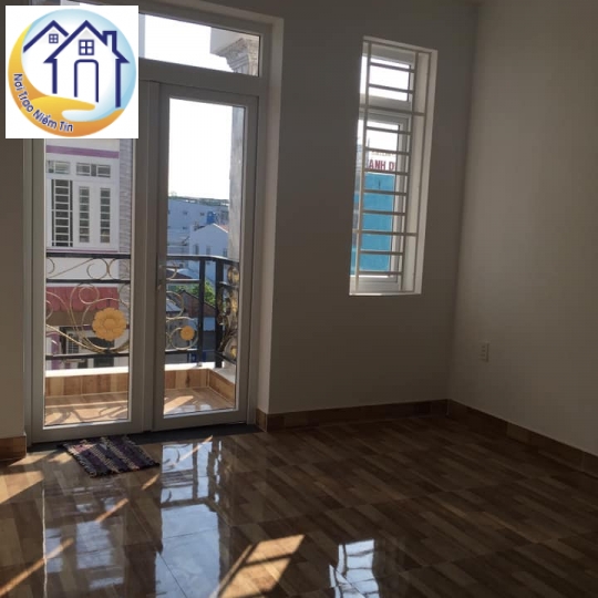 BÁN CĂN NHÀ 1 SẸC HÀ HUY GIÁP QUẬN 12, 1 TRÊT 3 LẦU, SÂN THƯỢNG