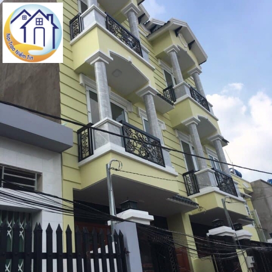 Bán gấp căn nhà 1 trệt 1 lững 2 lầu, 4 phòng ngủ, sân thượng, ngay trung tâm quận 12, Tp Hồ Chí Minh