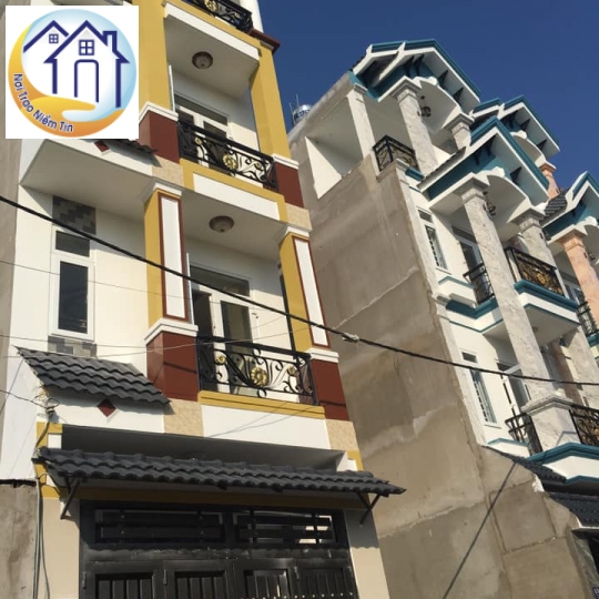 BÁN CĂN NHÀ 1 SẸC HÀ HUY GIÁP QUẬN 12, 1 TRÊT 3 LẦU, SÂN THƯỢNG