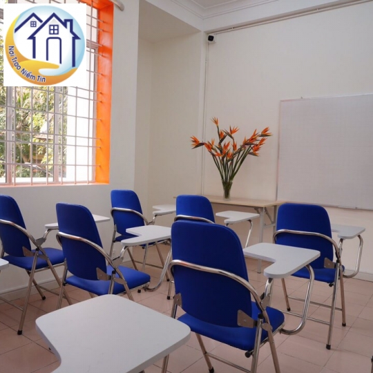 Bán biệt thự 2 mặt tiền hẻm thông CMT8 Quận 3 - Tp HCM